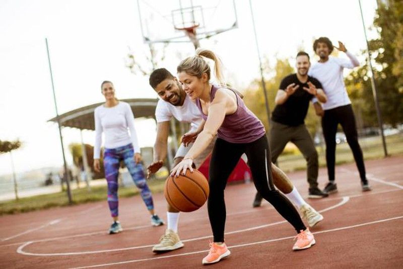 Sea cual sea tu caso, debes tener en cuenta unos cuantos pasos para evitar lesiones mientras realizas deporte.