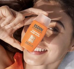 Fotoprotección Isdin Fusion Water Magic Glow SPF50 50ml