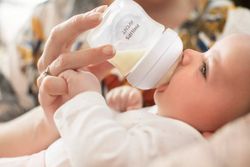 Tetina Natural Flujo Medio Philips Avent Natural Response +1 Meses 2 Unidades